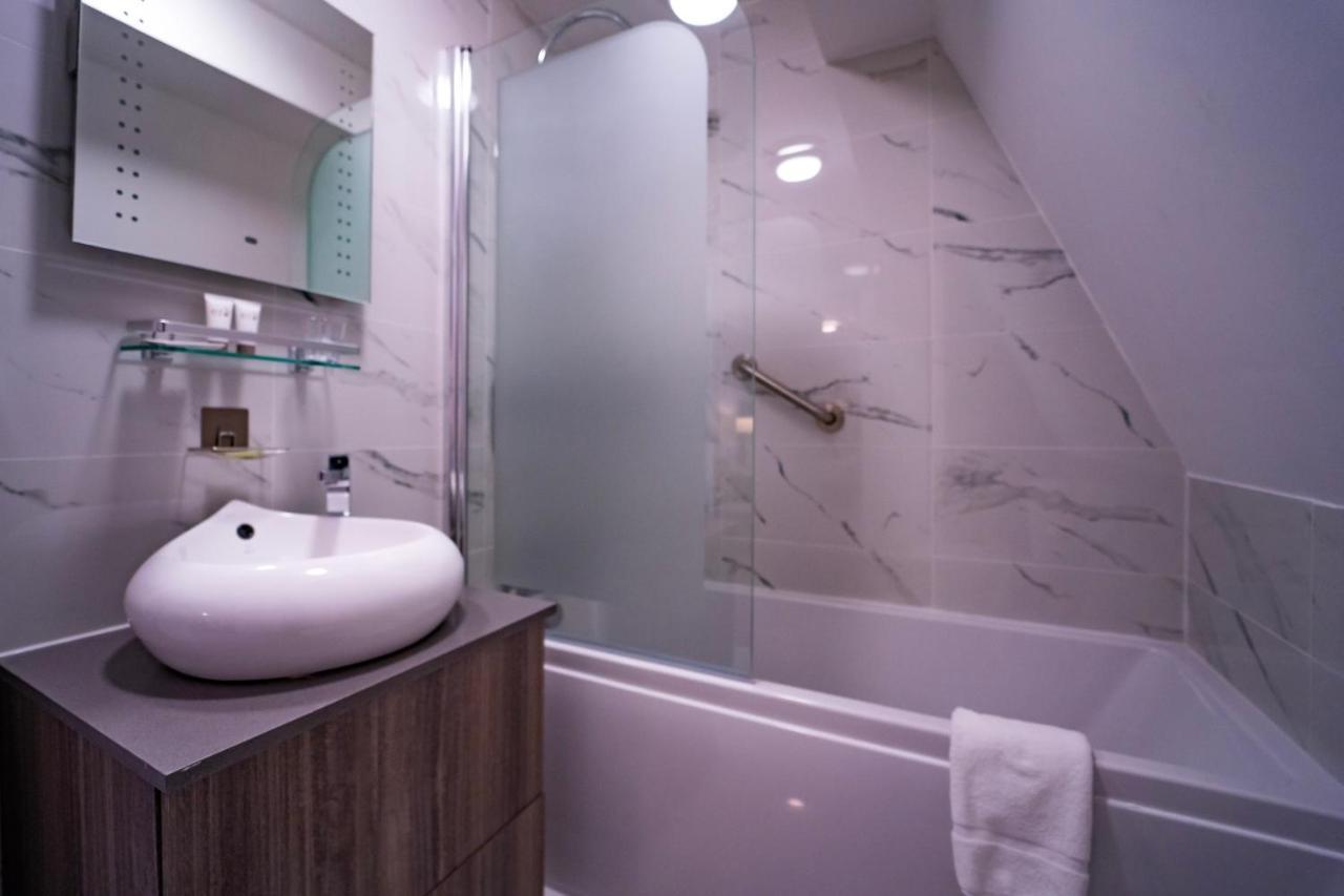 Kings Hotel Stokenchurch Εξωτερικό φωτογραφία