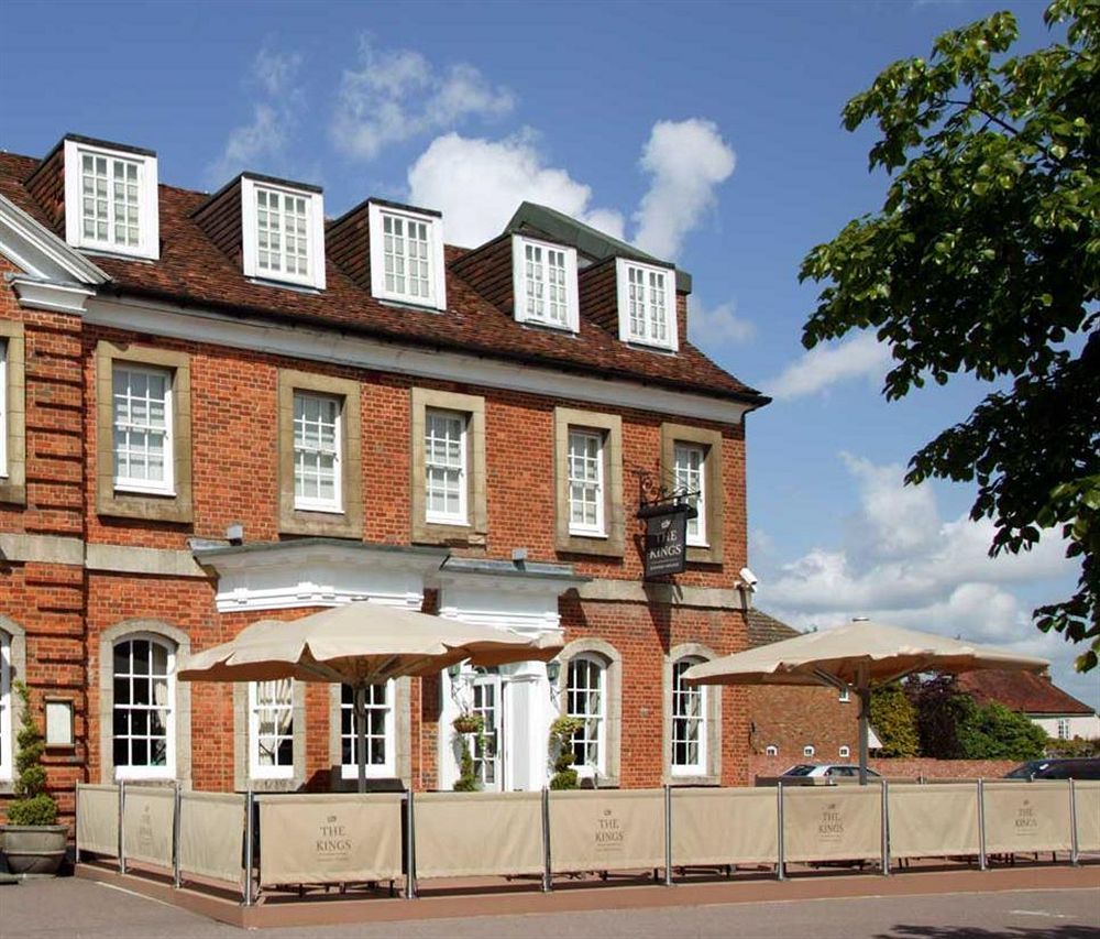 Kings Hotel Stokenchurch Εξωτερικό φωτογραφία