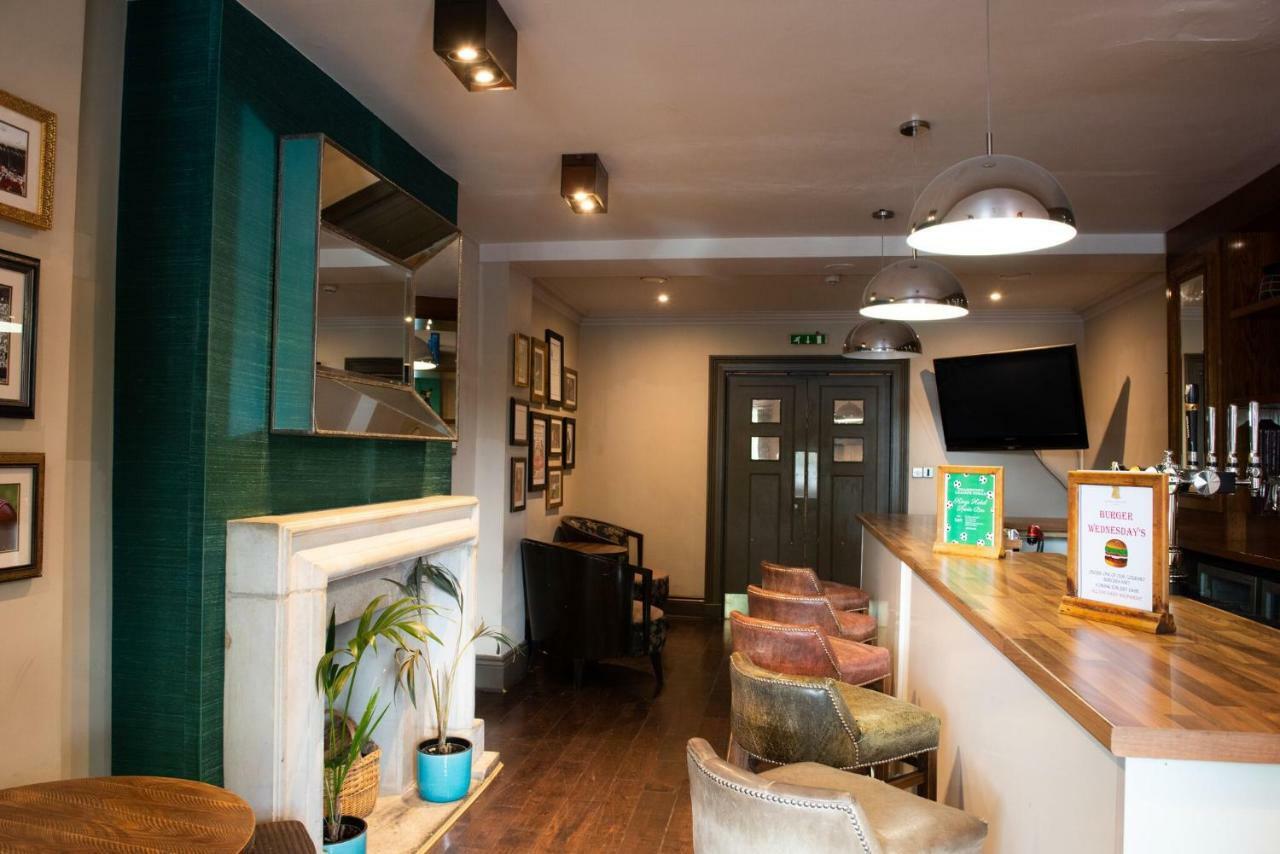 Kings Hotel Stokenchurch Εξωτερικό φωτογραφία