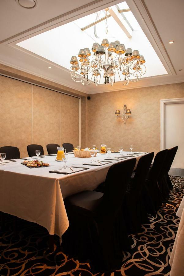 Kings Hotel Stokenchurch Εξωτερικό φωτογραφία