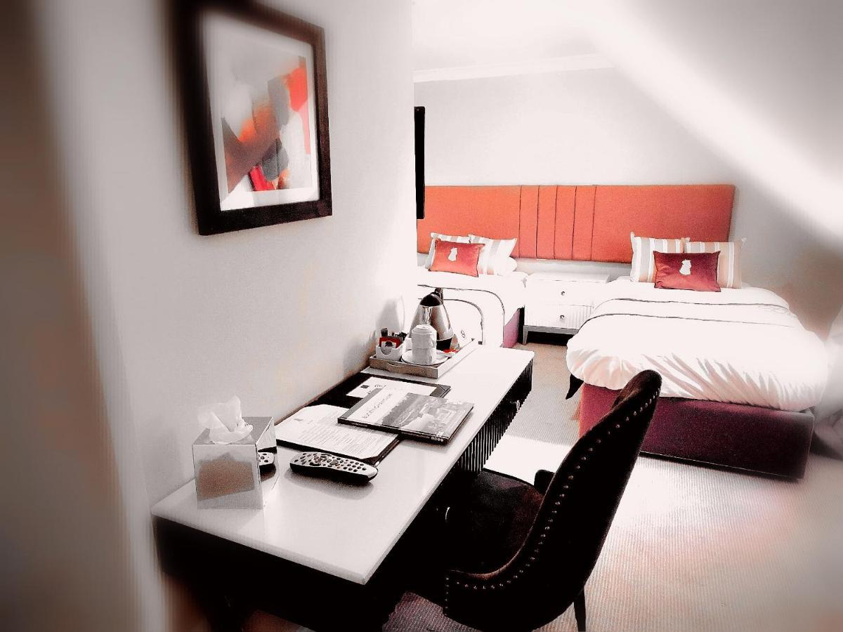 Kings Hotel Stokenchurch Εξωτερικό φωτογραφία